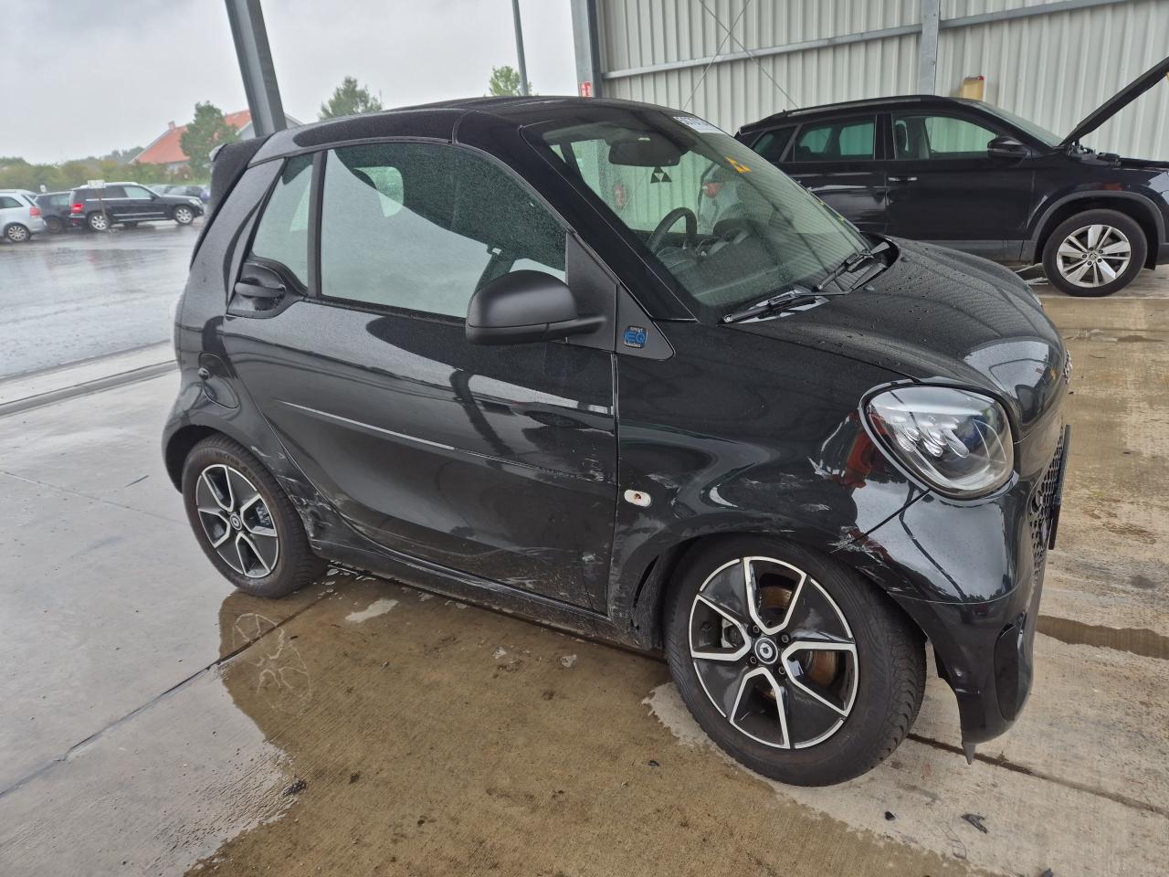 W1A4534911K****** · 2023 SMART fortwo cabrio