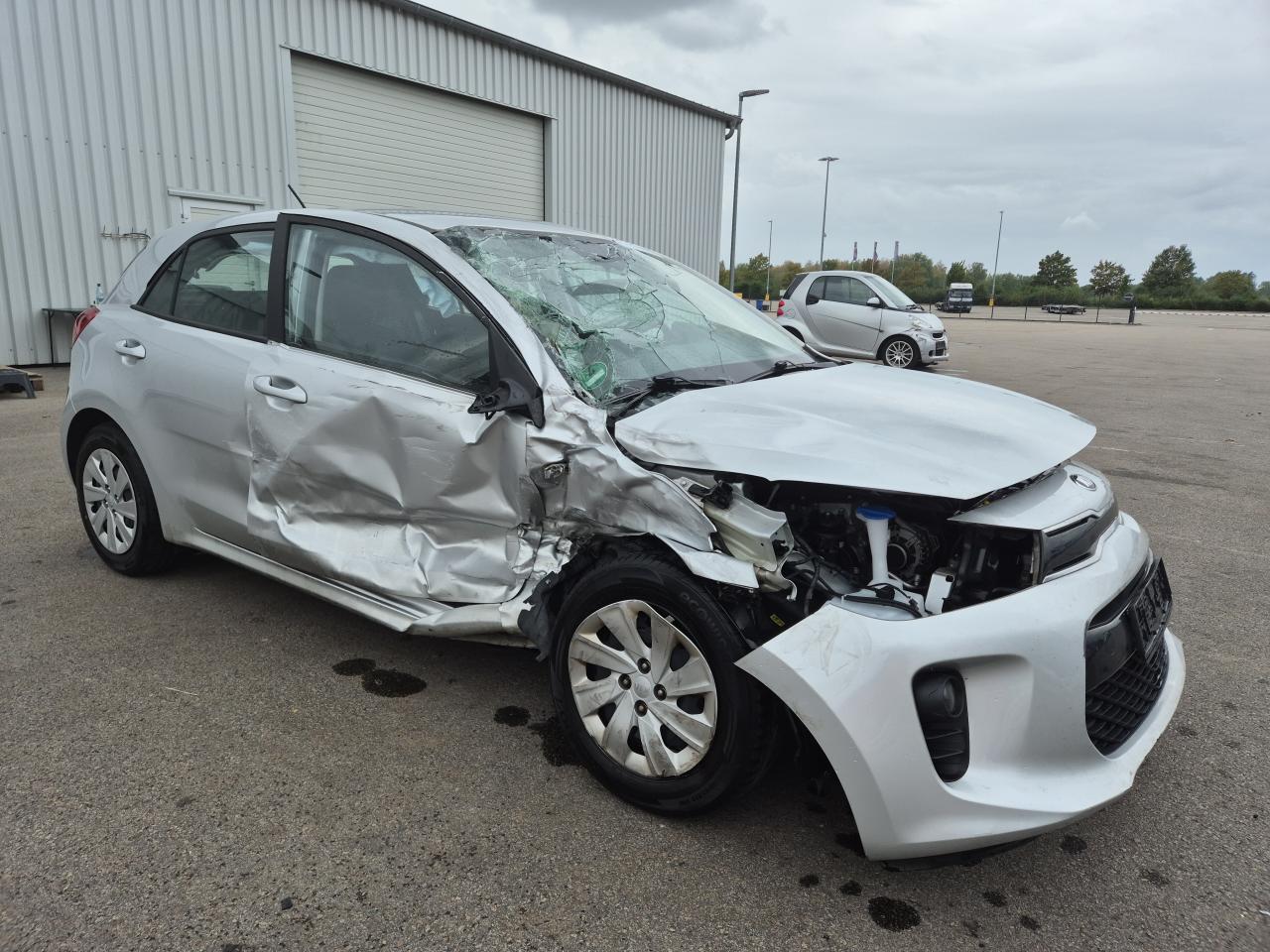 KNADC512AL6****** · 2020 KIA Rio