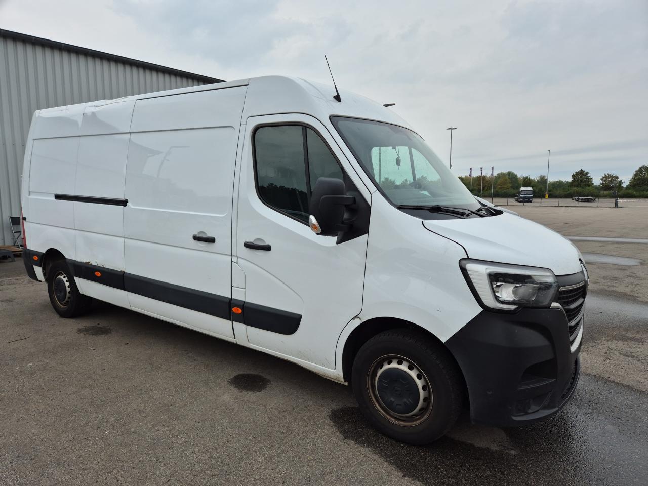 VF1MA000571****** · 2023 RENAULT Master III Kasten