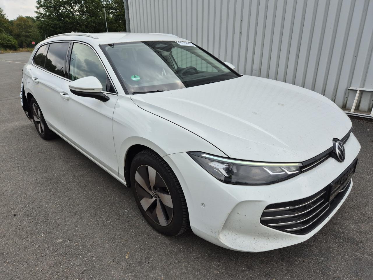 WVWZZZCJ4SD****** · 2025 VOLKSWAGEN Passat Variant