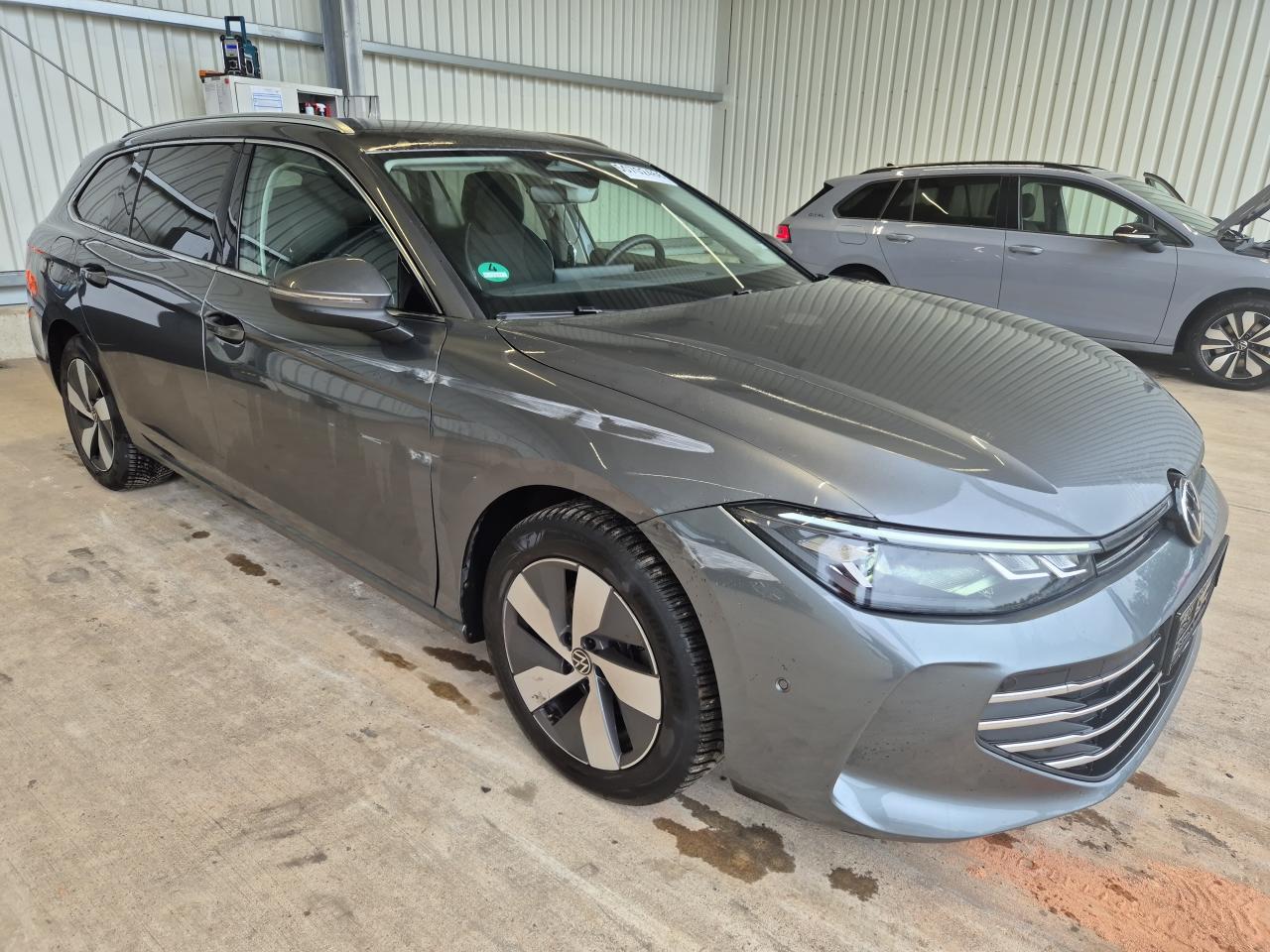 WVWZZZCJ7SD****** · 2025 VOLKSWAGEN Passat Variant
