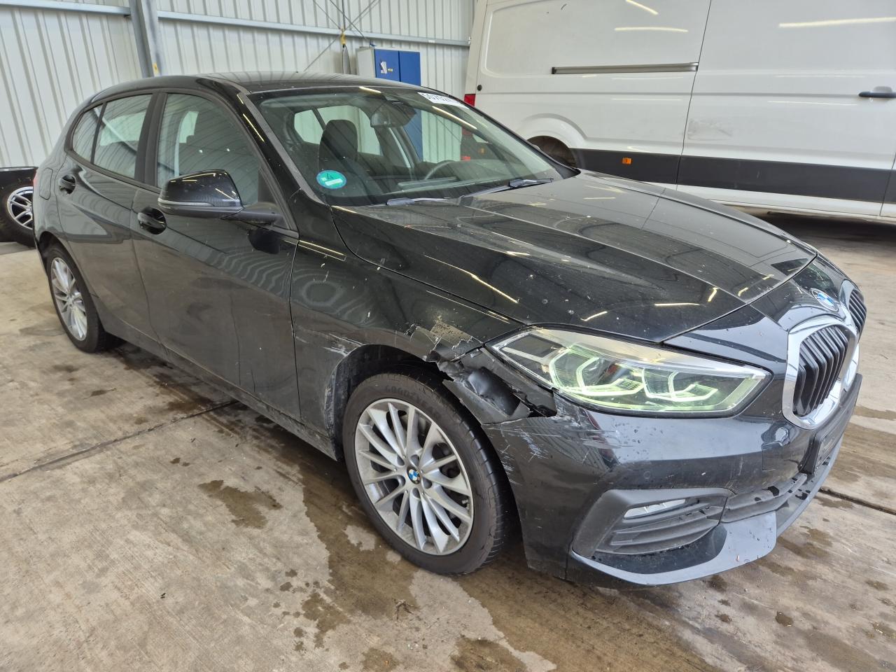 WBA7N310507****** · 2023 BMW 1er Lim.