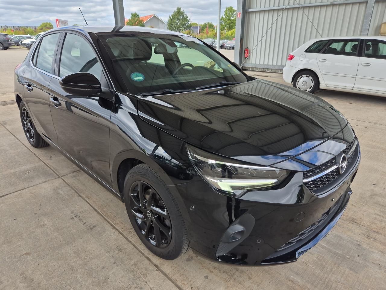 VXKUPHNKKL4****** · 2020 OPEL Corsa F