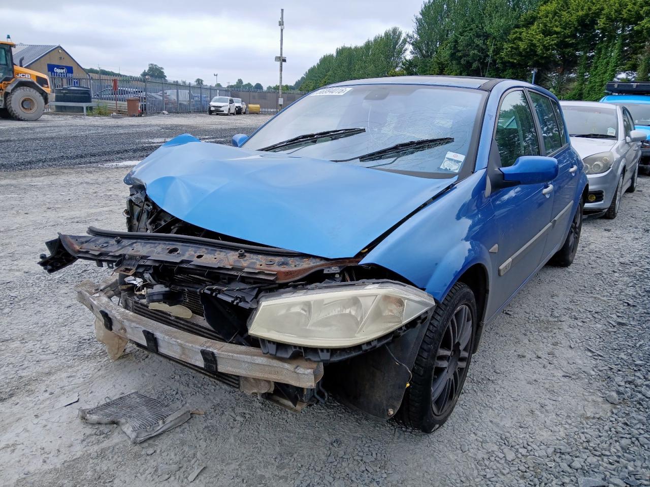 ***************** · 2004 RENAULT MEGANE DYN