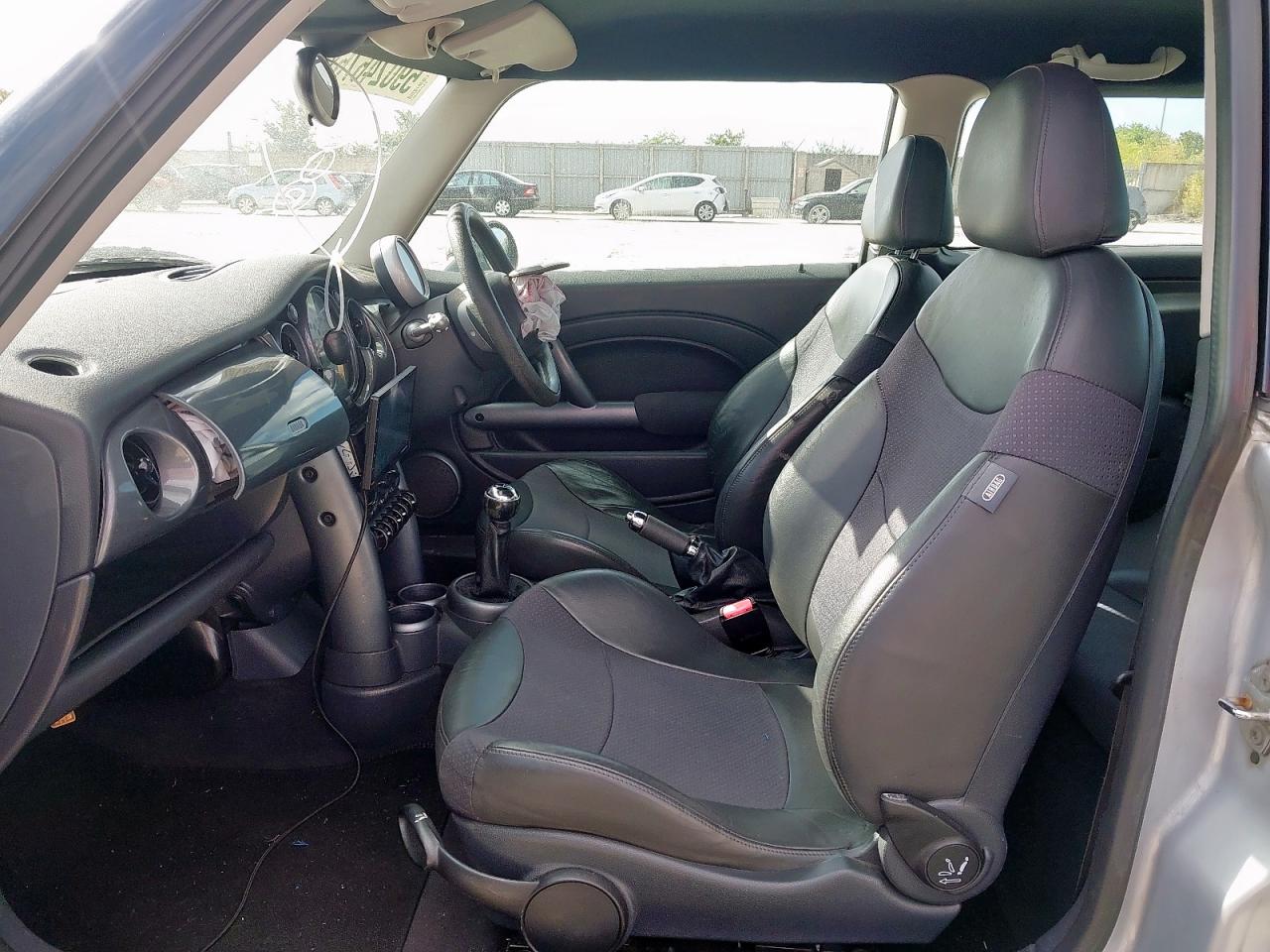 2003 MINI HATCHBACK · 5/16