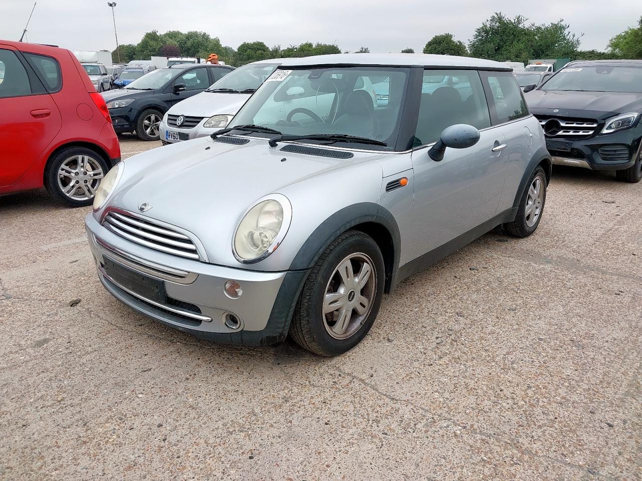 ***************** · 2004 MINI HATCHBACK