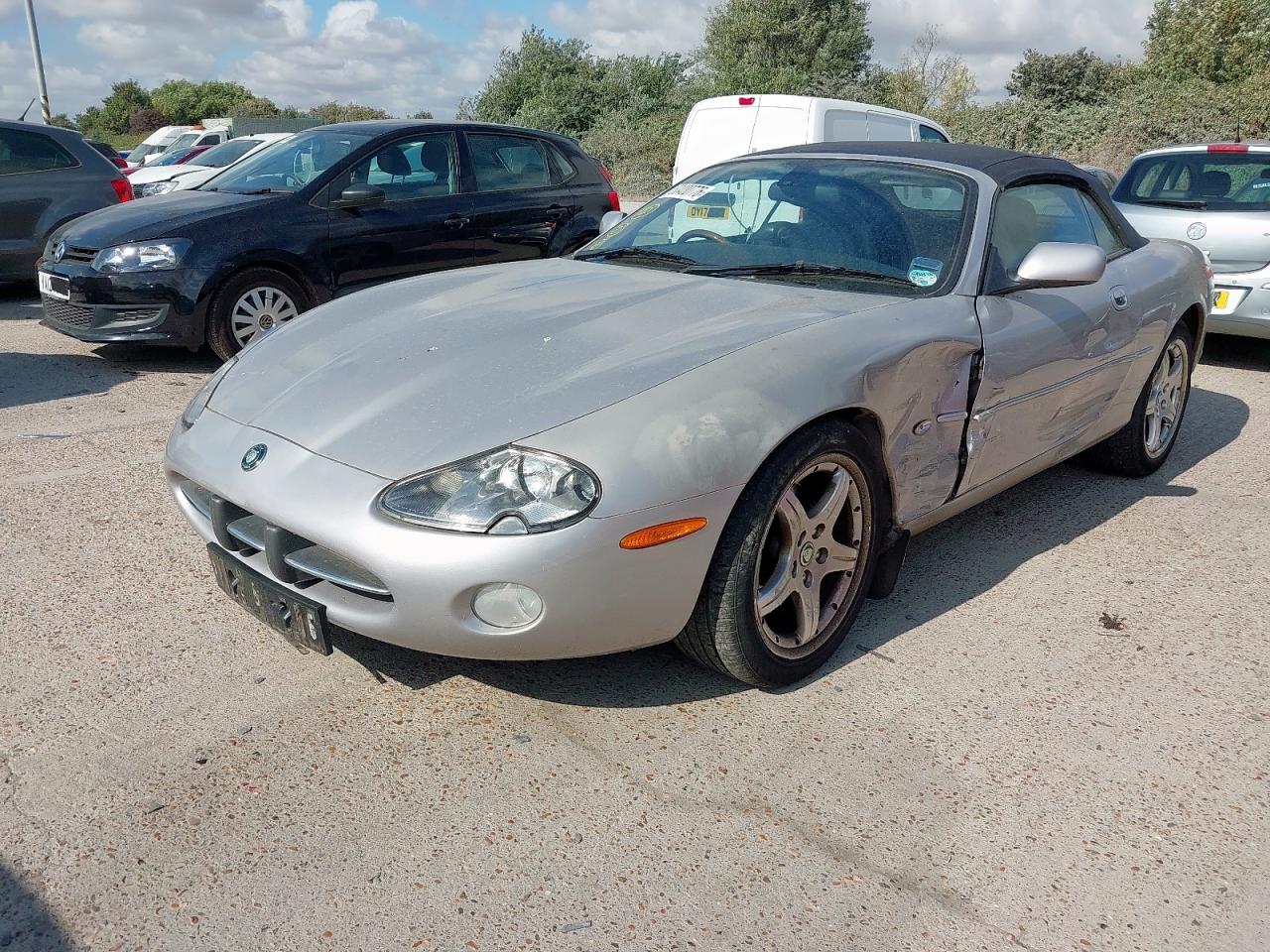 2002 JAGUAR XK8