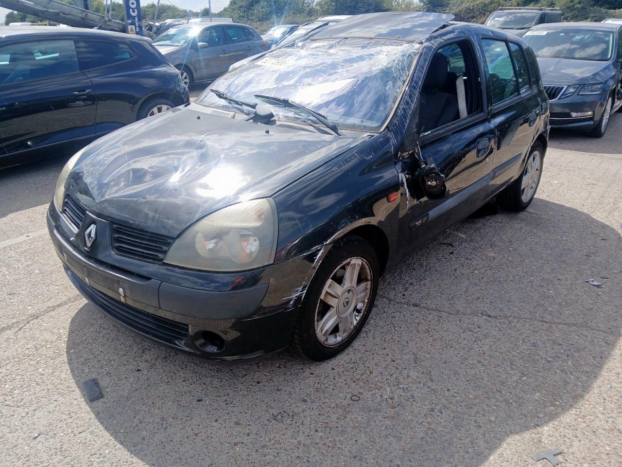 ***************** · 2004 RENAULT CLIO DYNAM