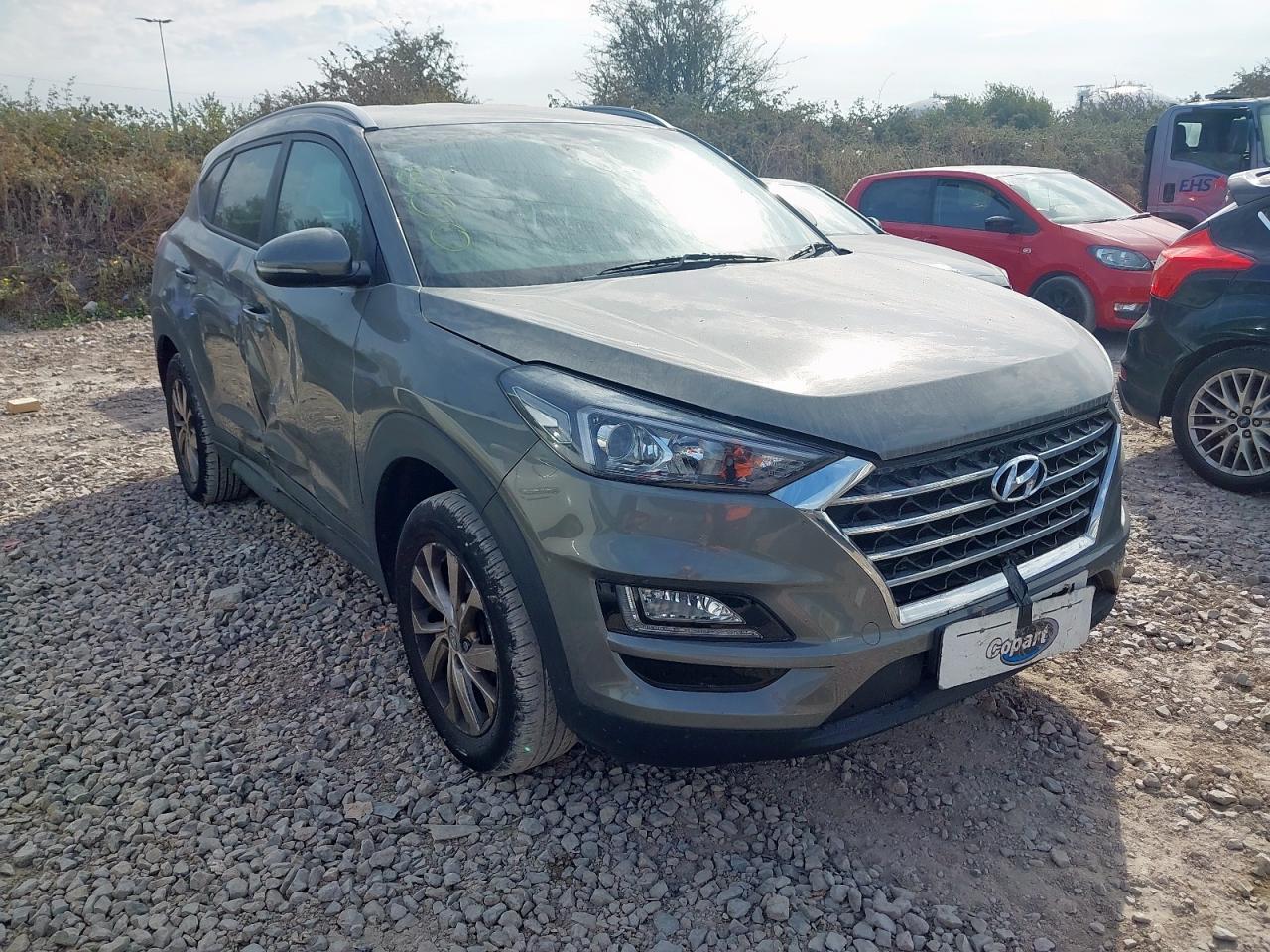 2019 HYUNDAI TUCSON SE · 2/12