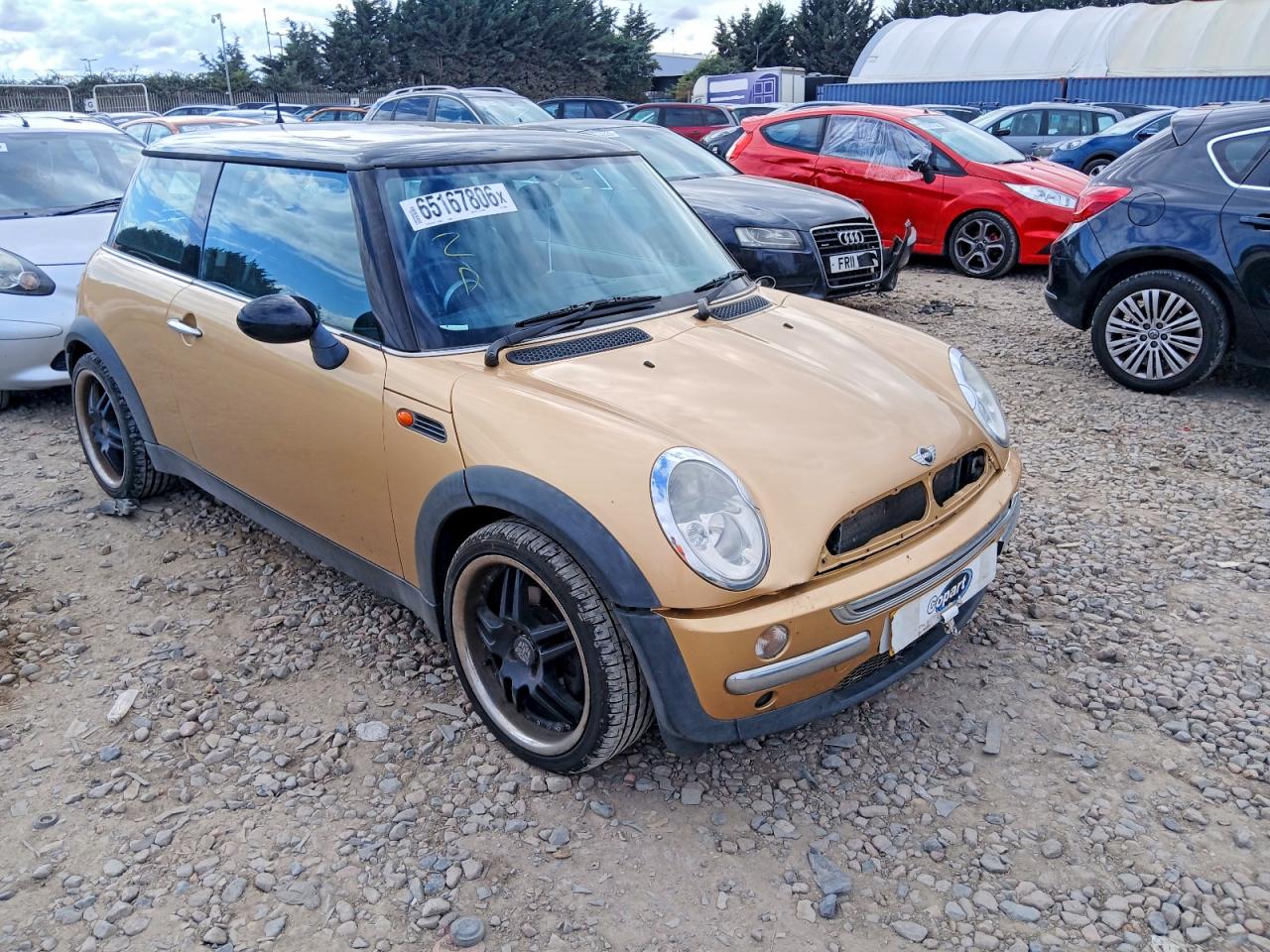 2004 MINI HATCHBACK · 2/13
