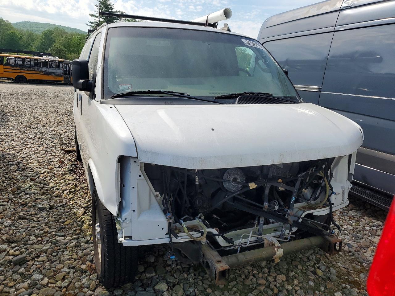 1GCWGAFG7L1267702 · 2020 CHEVROLET EXPRESS G2500 · 5/13