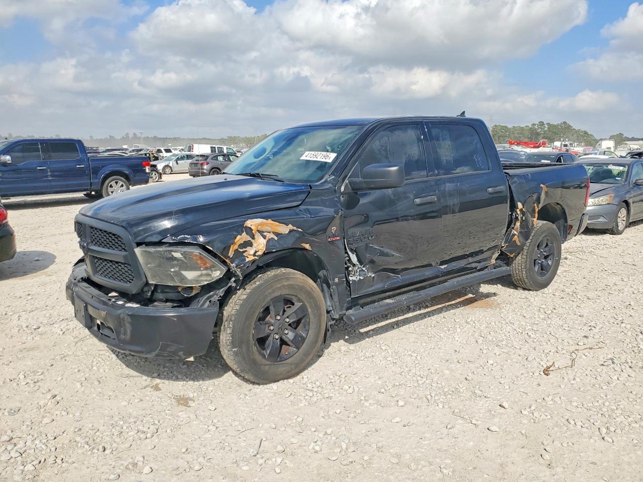 1C6RR7KT4RS130238 · 2024 RAM 1500 CLASSIC