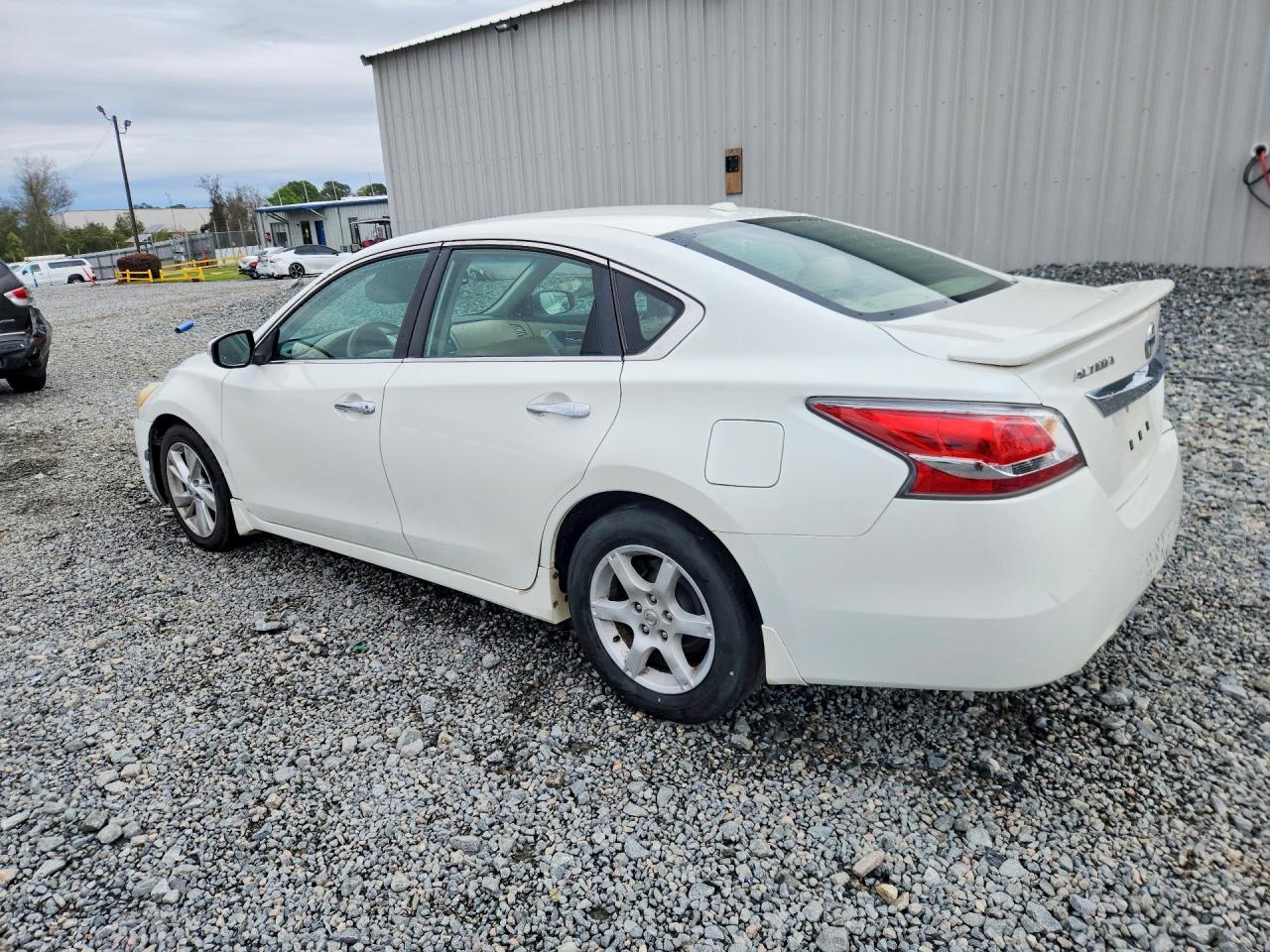 1N4AL3AP9FC112656 · 2015 NISSAN ALTIMA · 2/13