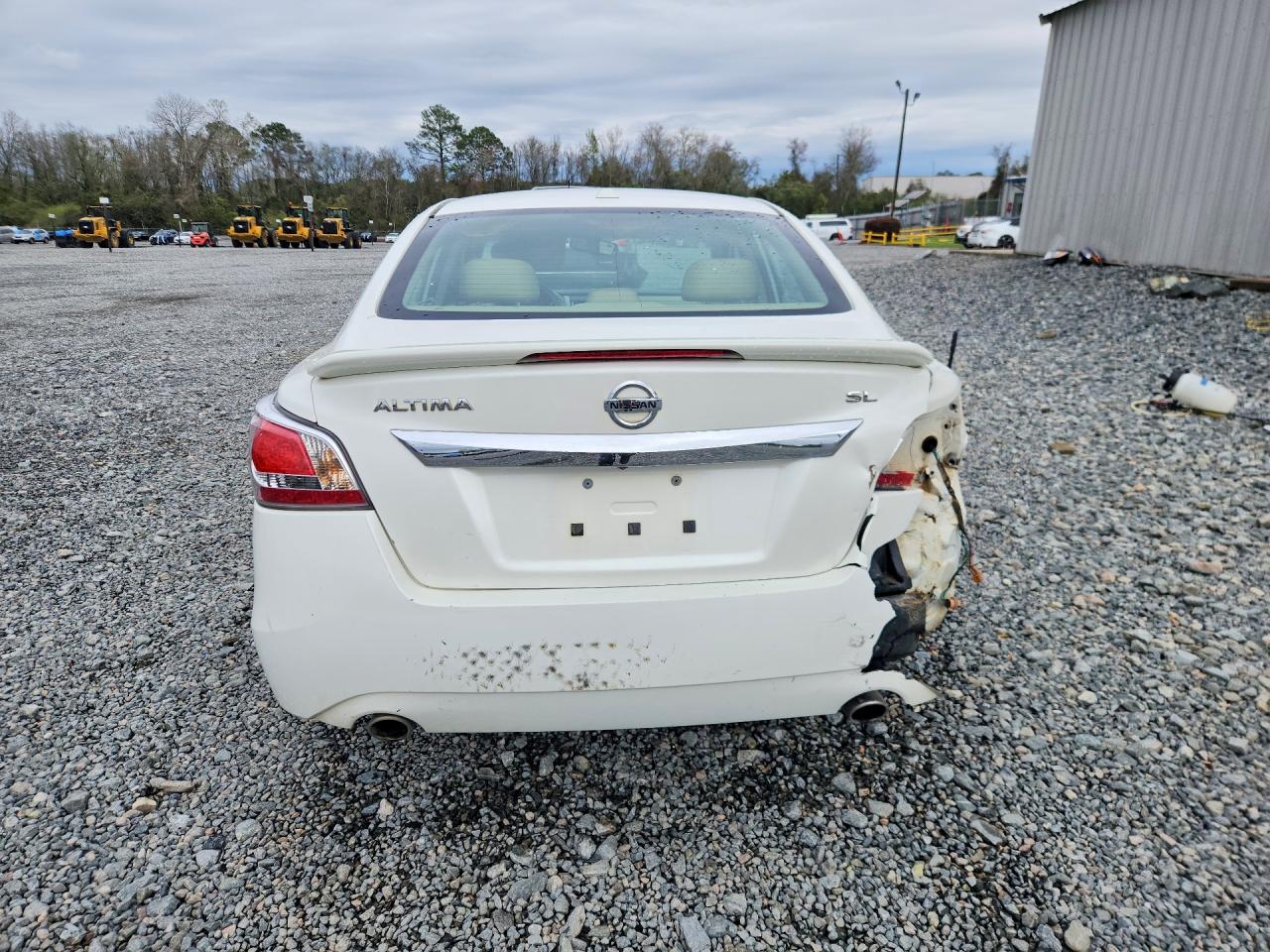1N4AL3AP9FC112656 · 2015 NISSAN ALTIMA · 6/13
