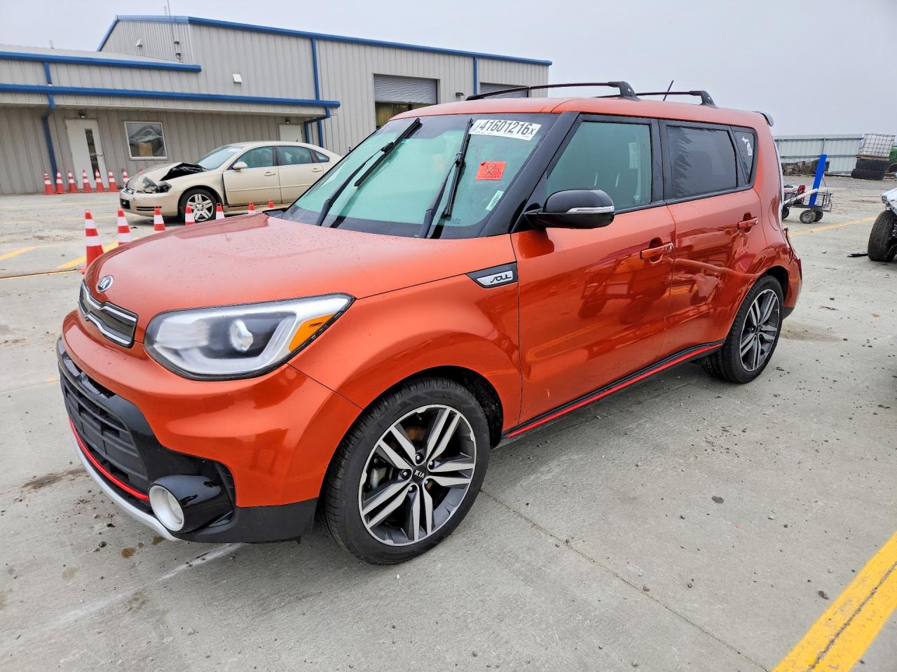 KNDJX3AA8J7592183 · 2018 KIA SOUL