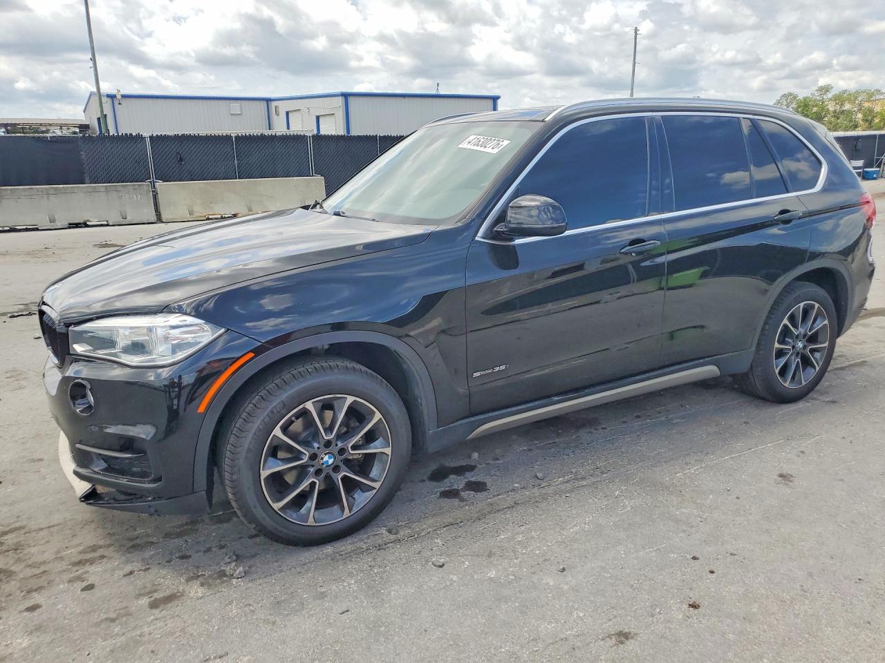 5UXKR2C53J0Z17967 · 2018 BMW X5