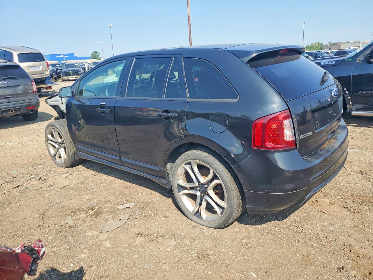 2FMDK4AK8EBB31942 · 2014 FORD EDGE · 2/13