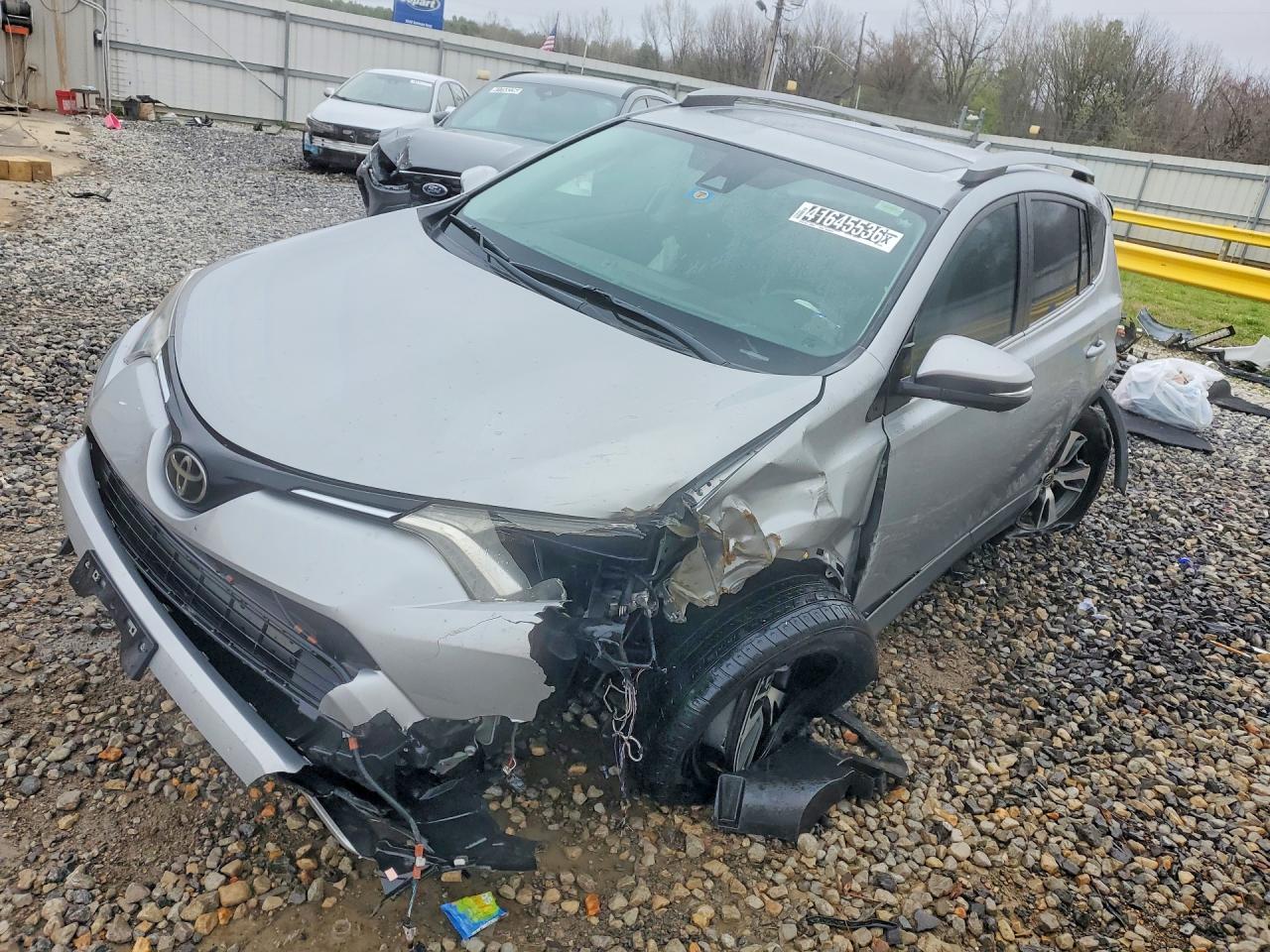 2T3WFREV9JW505498 · 2018 TOYOTA RAV4