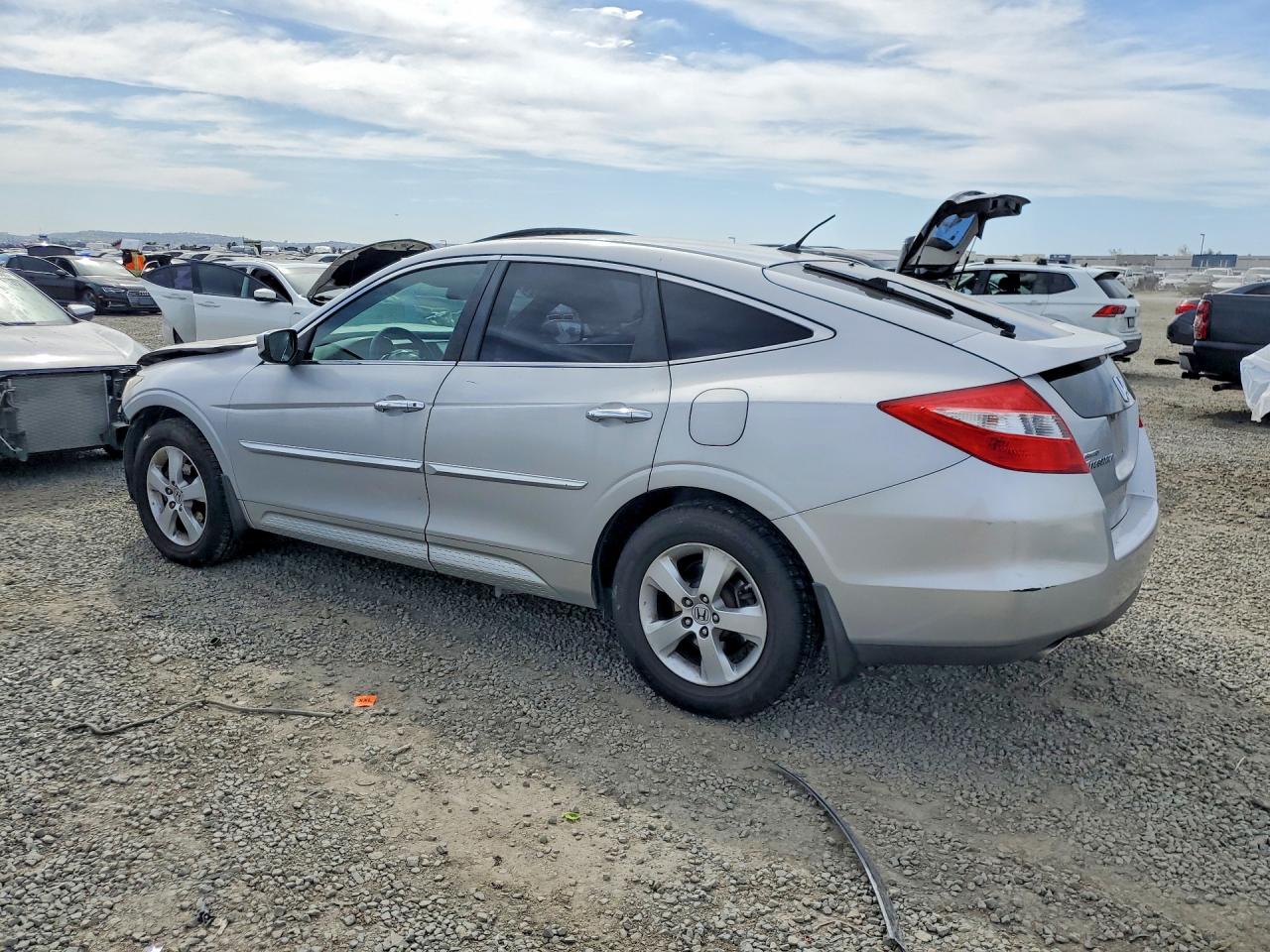 5J6TF1H36BL002766 · 2011 HONDA ACCORD CROSSTOUR · 2/13