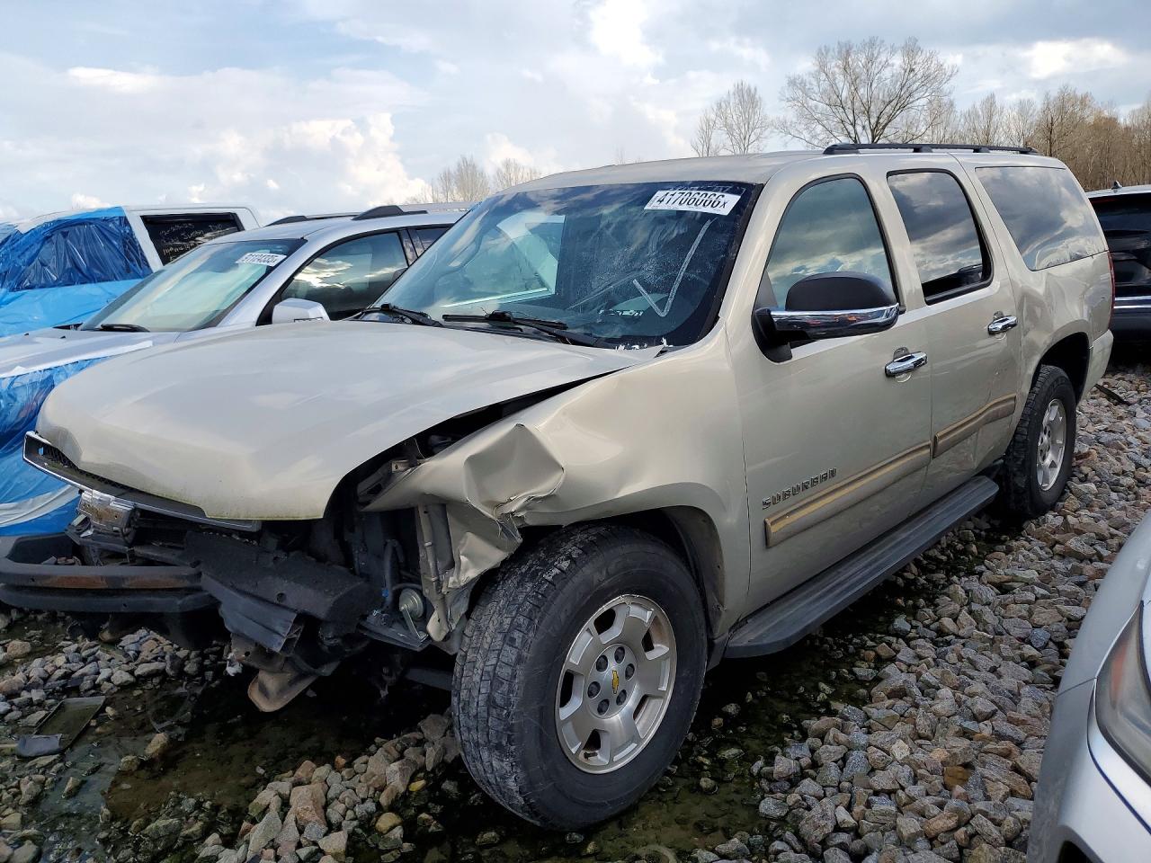 1GNUCHE00AR127870 · 2010 CHEVROLET SUBURBAN