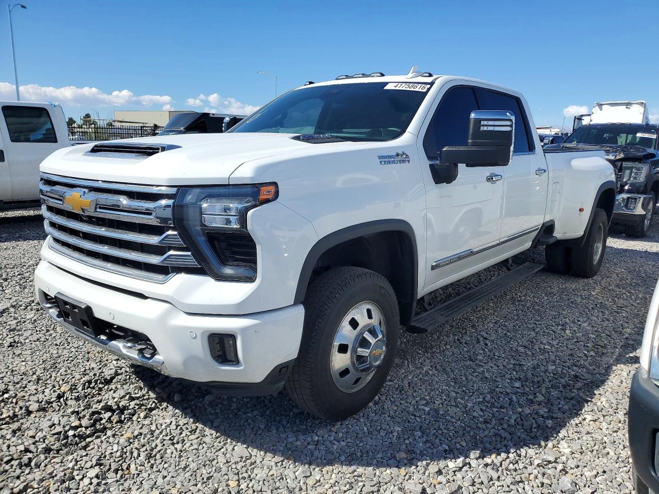 1GC4YVEY7RF199256 · 2024 CHEVROLET SILVERADO