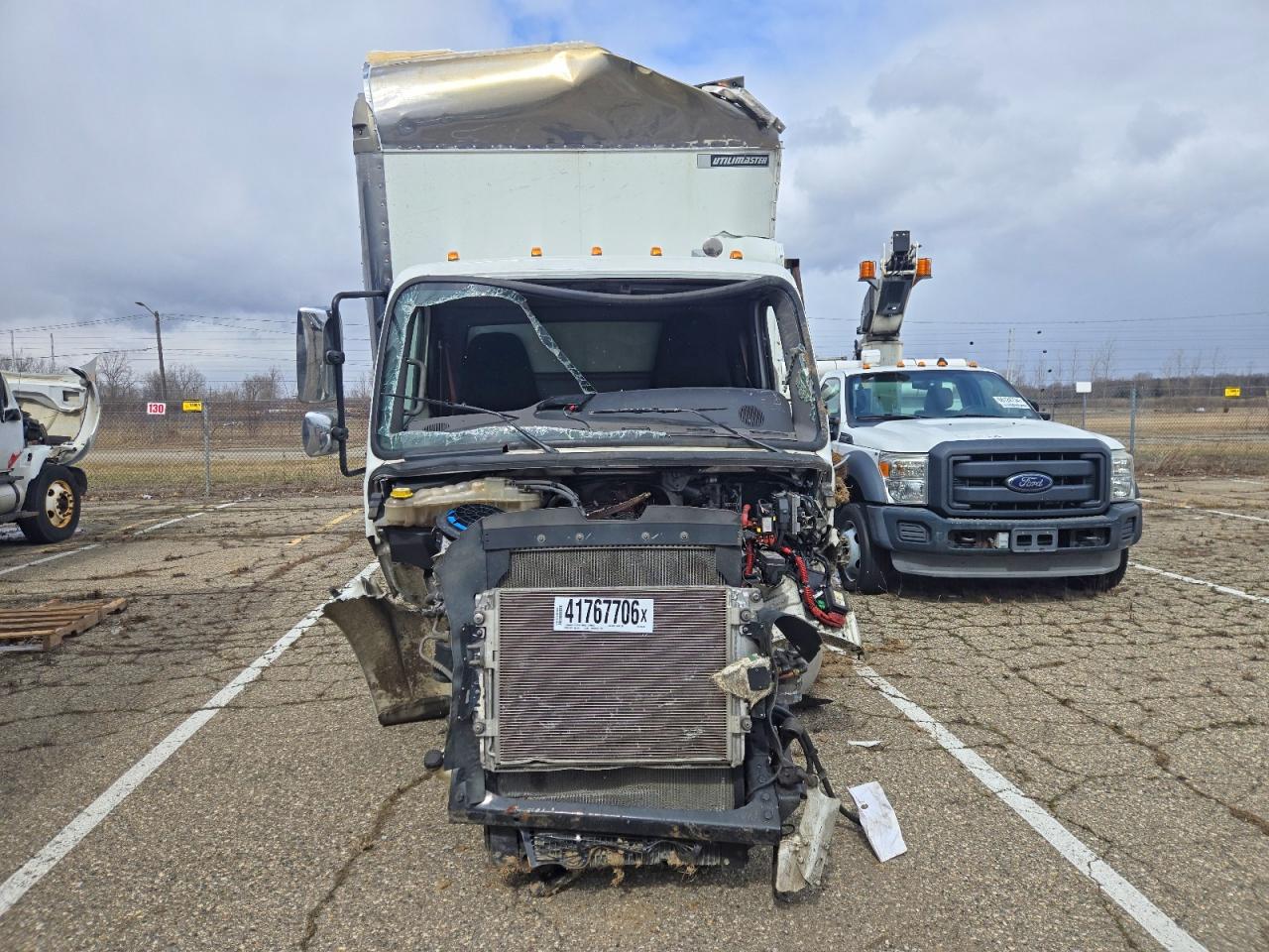 3ALHCYFE1MDMS5708 · 2021 FREIGHTLINER M2 · 5/13