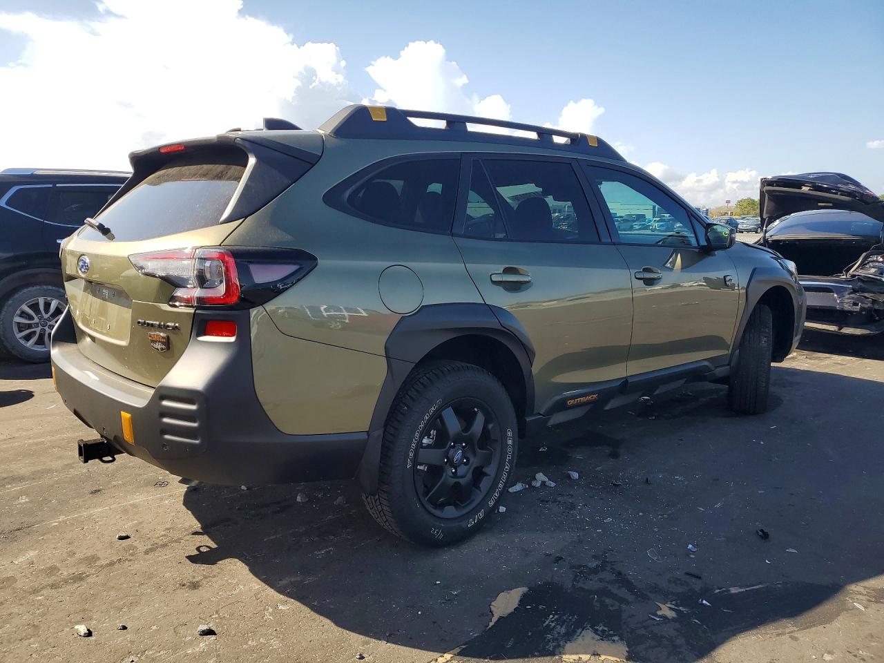 4S4BTGUD0S3321779 · 2025 SUBARU OUTBACK · 3/13