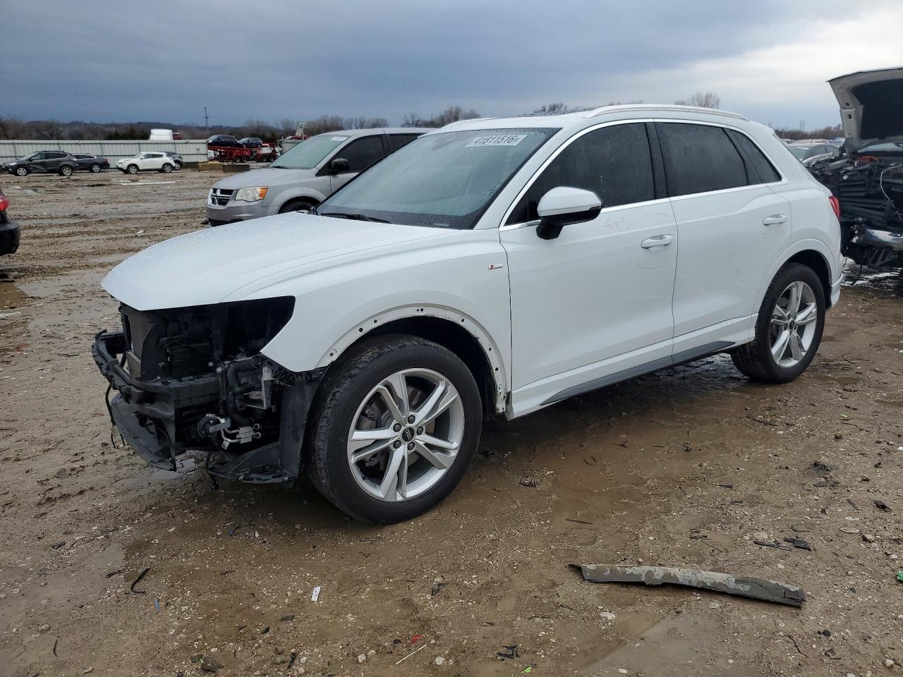 WA1DECF32P1023574 · 2023 AUDI Q3