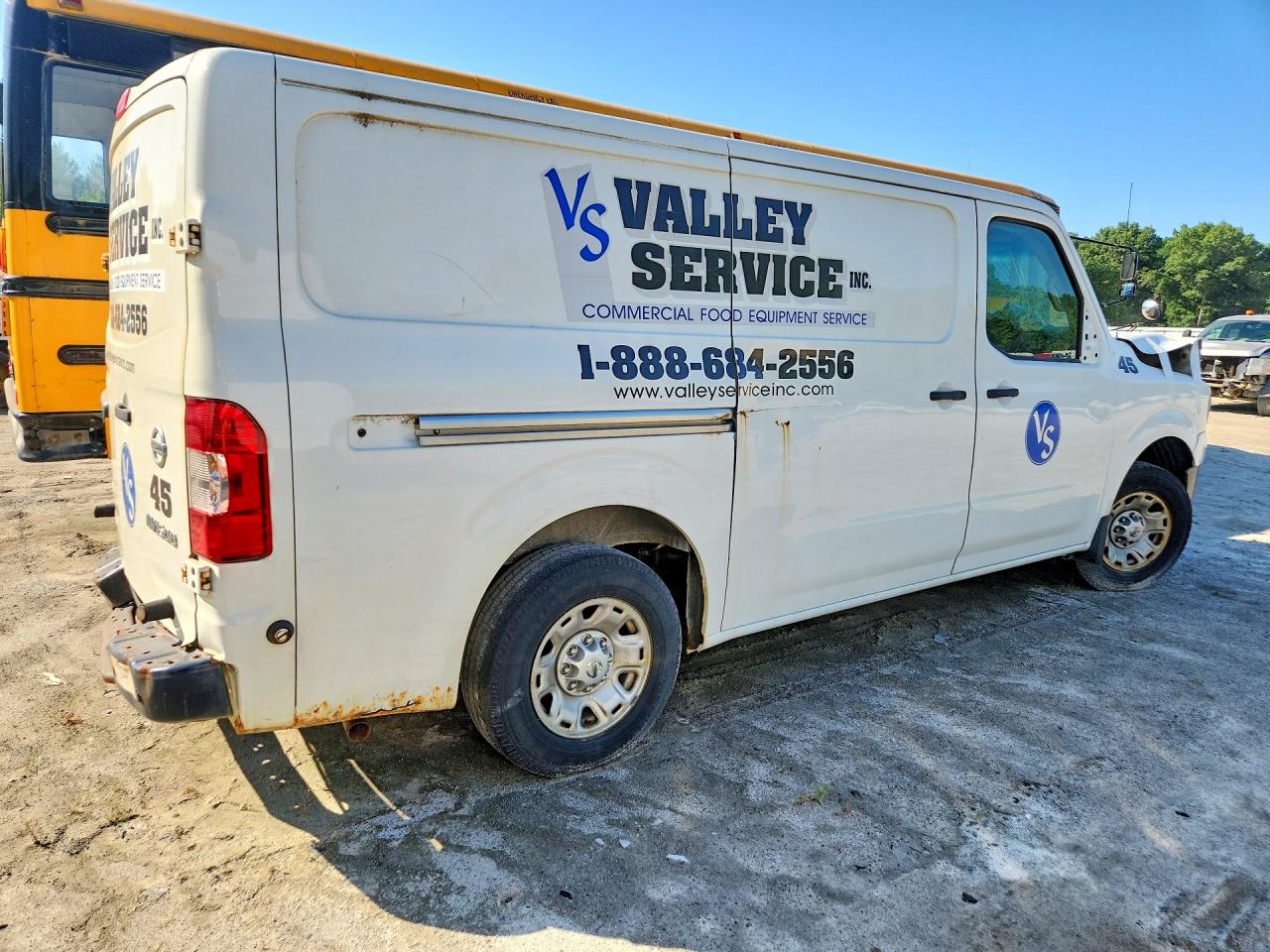 1N6BF0KLXFN807472 · 2015 NISSAN NV · 3/13