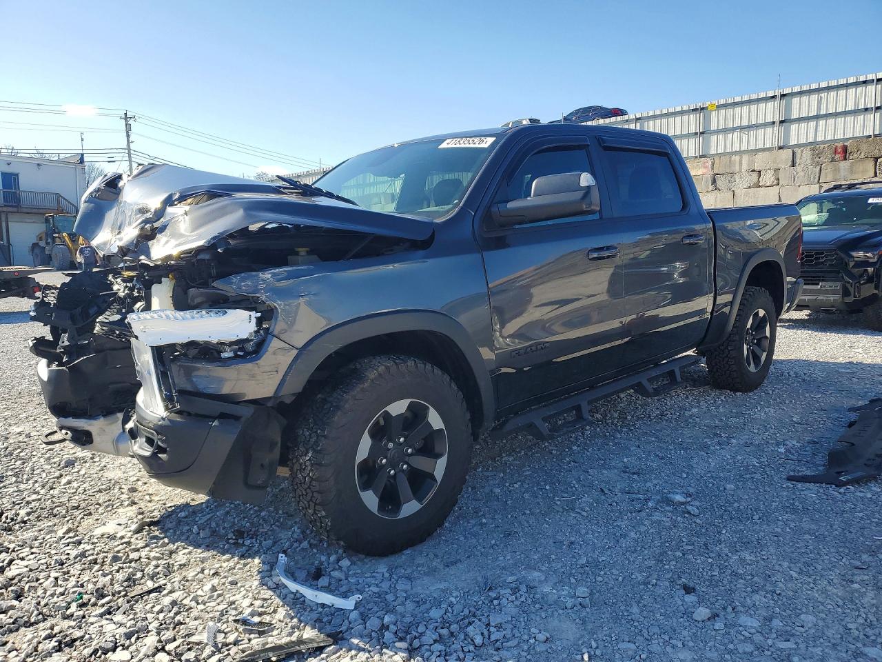 1C6SRFLTXKN534370 · 2019 RAM 1500