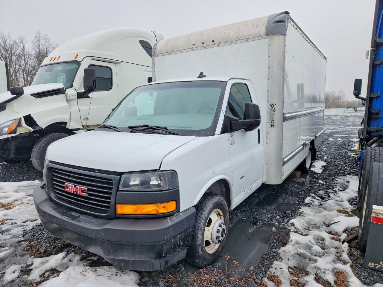 7GZ37TC70NN007868 · 2022 GMC SAVANA