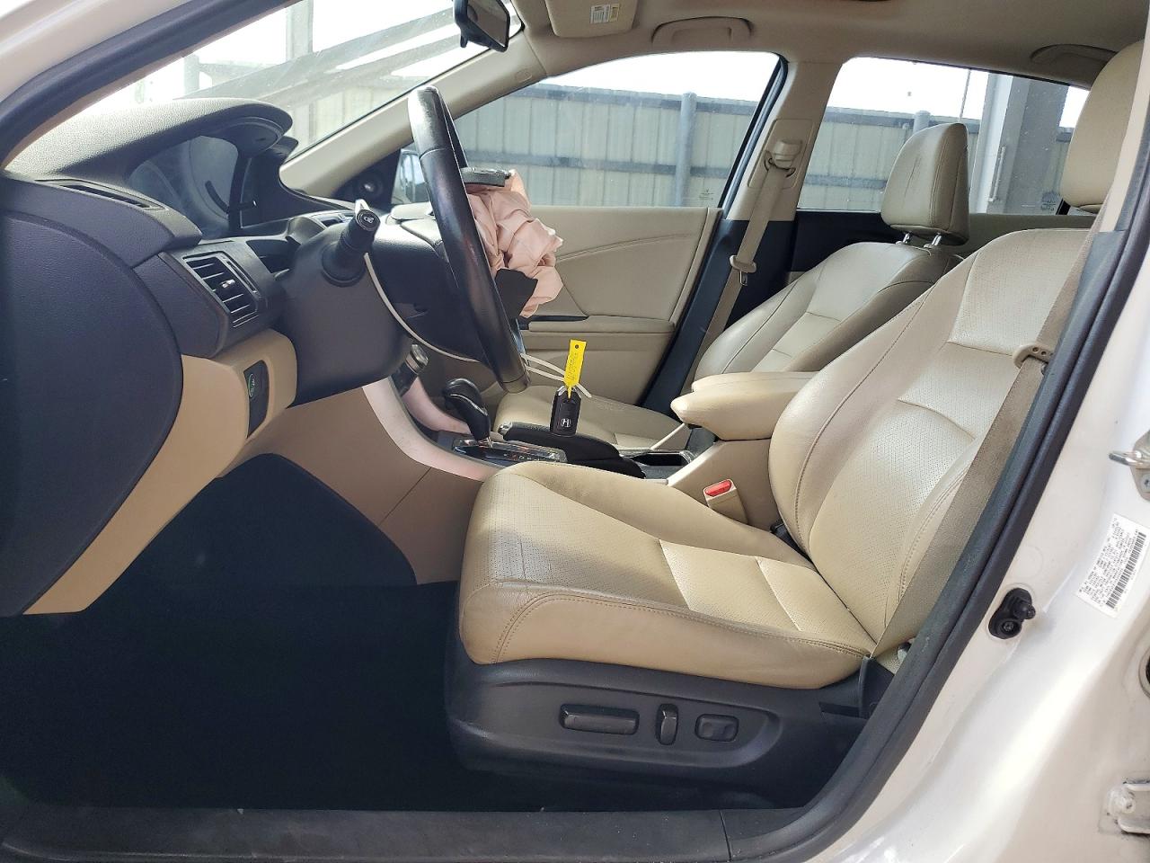 1HGCR2F87FA268298 · 2015 HONDA ACCORD · 7/12