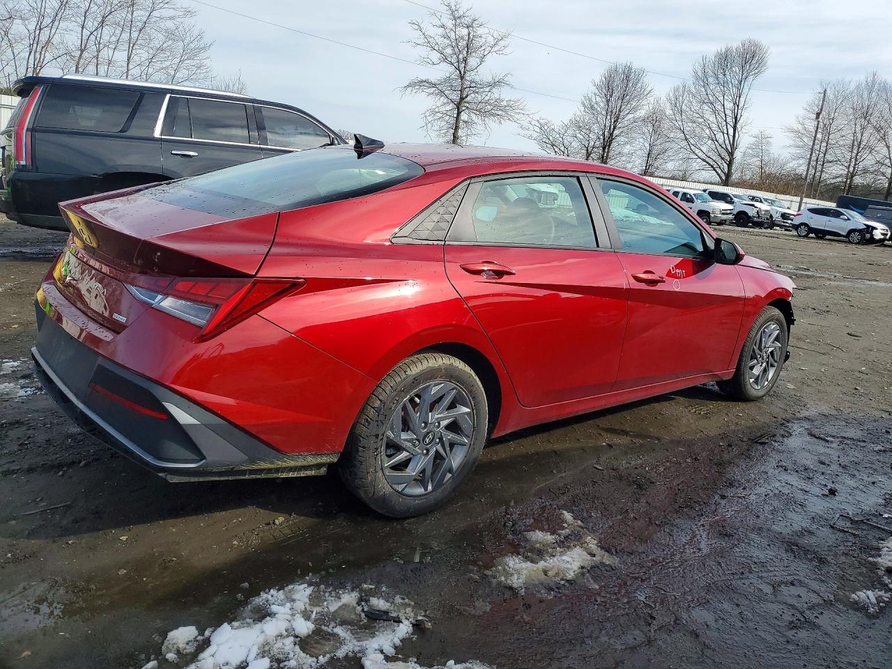 KMHLM4DJ1RU094337 · 2024 HYUNDAI ELANTRA HYBRID · 3/13