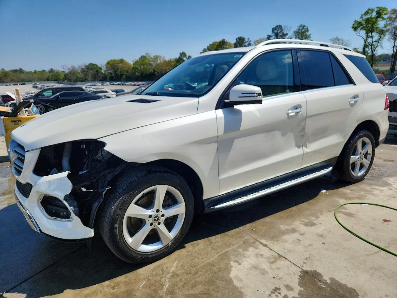 4JGDA5JB1JB147876 · 2018 MERCEDES-BENZ GLE