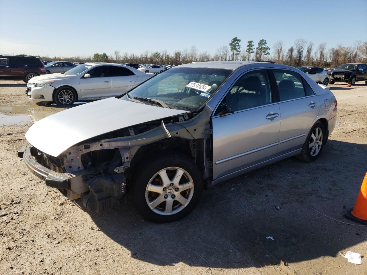 1HGCM66515A005332 · 2005 HONDA ACCORD