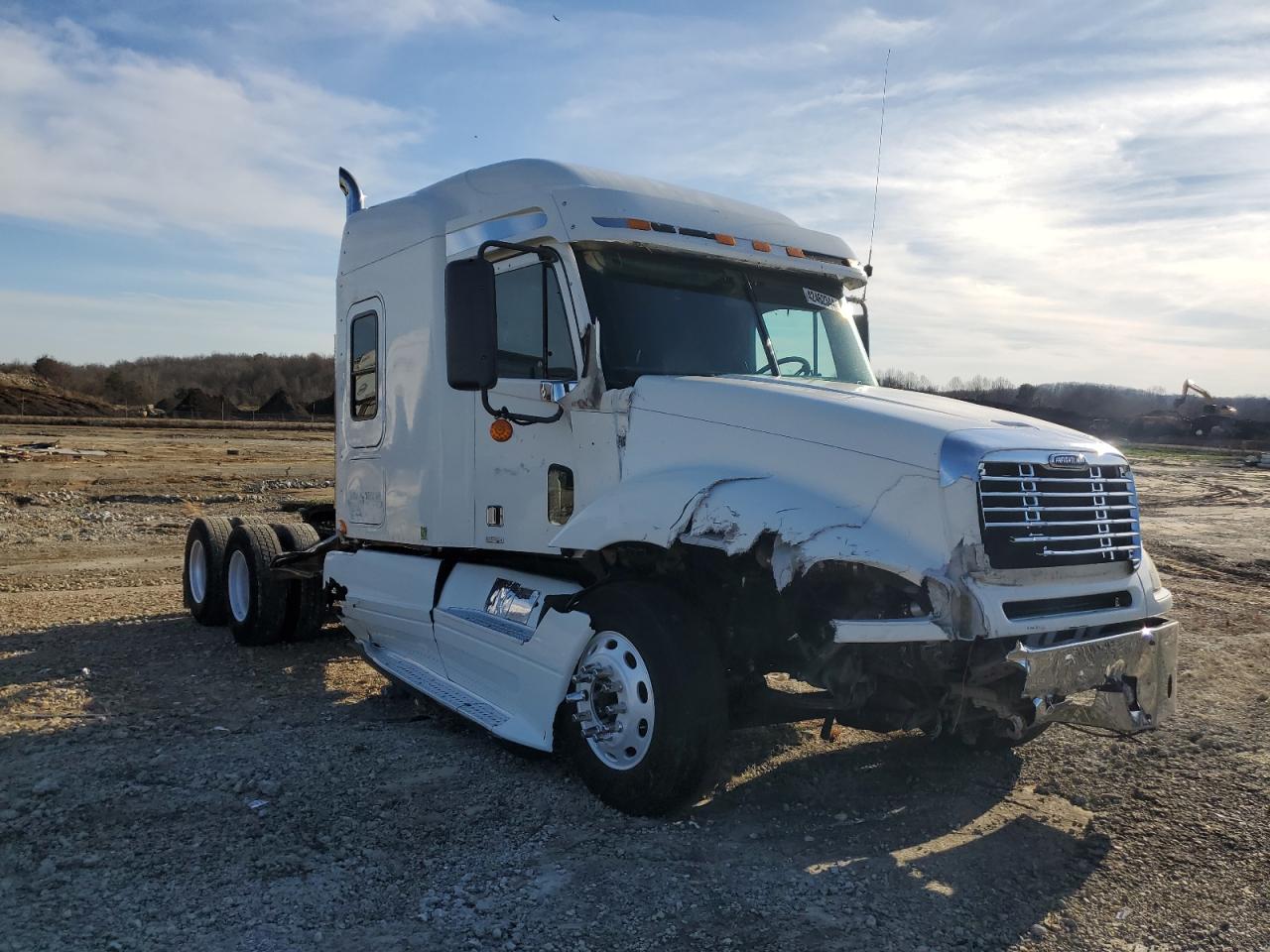 1FUJA6CGX1LH02044 · 2001 FREIGHTLINER COLUMBIA