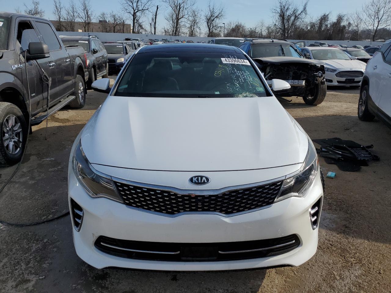 5XXGV4L28GG117158 · 2016 KIA OPTIMA · 5/13