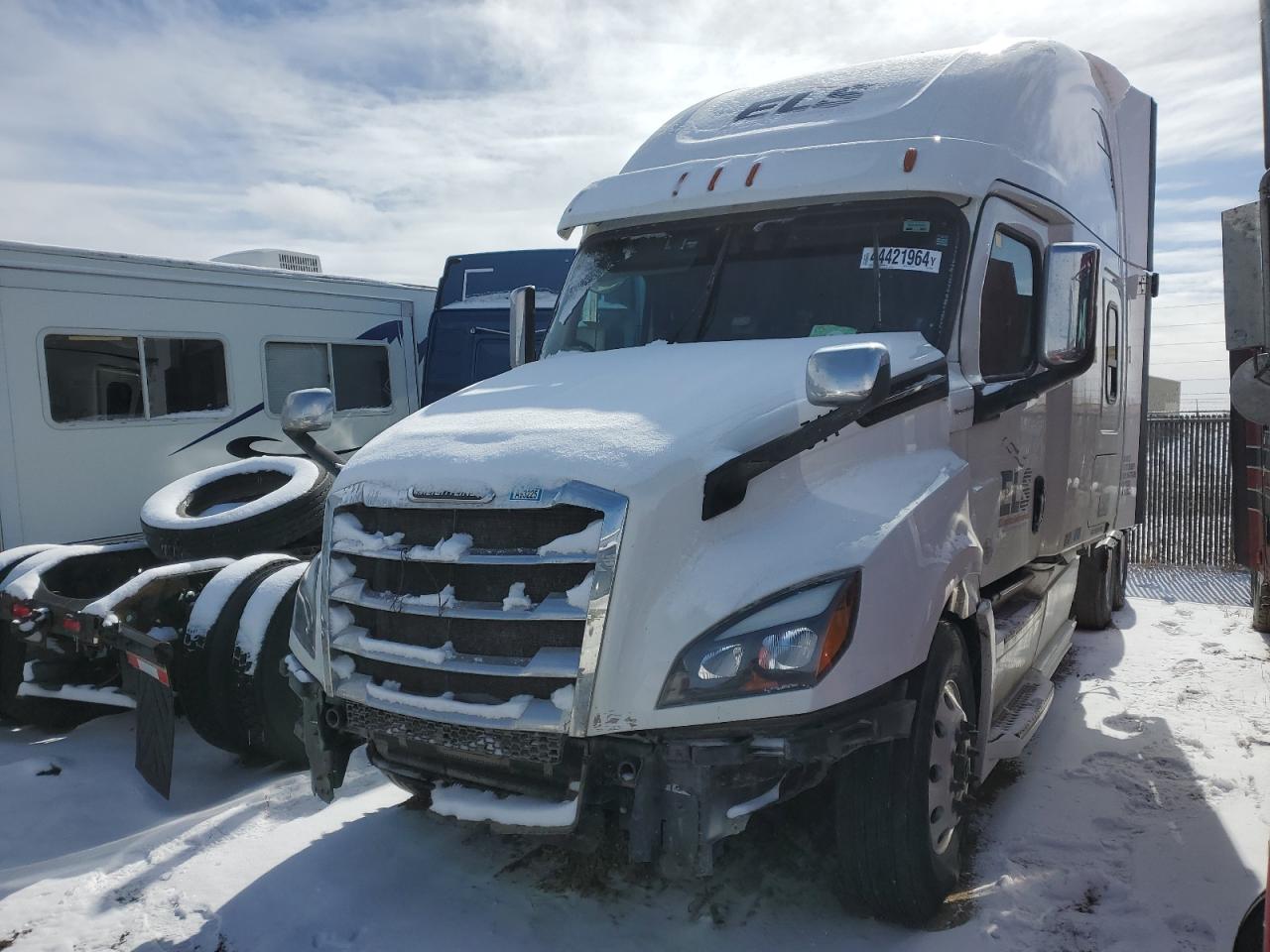 3AKJHHDR4KSKC6069 · 2019 FREIGHTLINER CASCADIA 126 · 2/10
