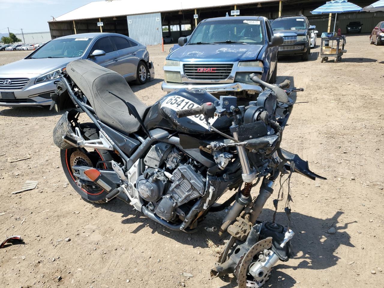 2004 YAMAHA FZS10