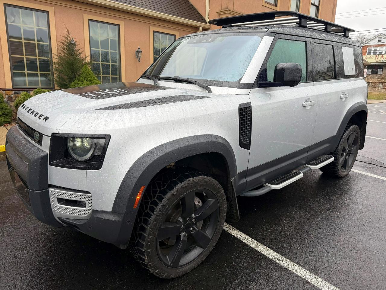 SALE17EUXL2017008 · 2020 LAND ROVER DEFENDER