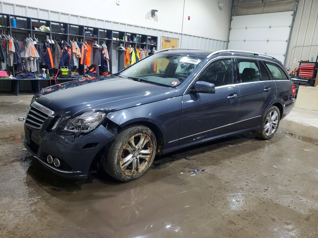 WDDHH8HB0BA258098 · 2011 MERCEDES-BENZ E
