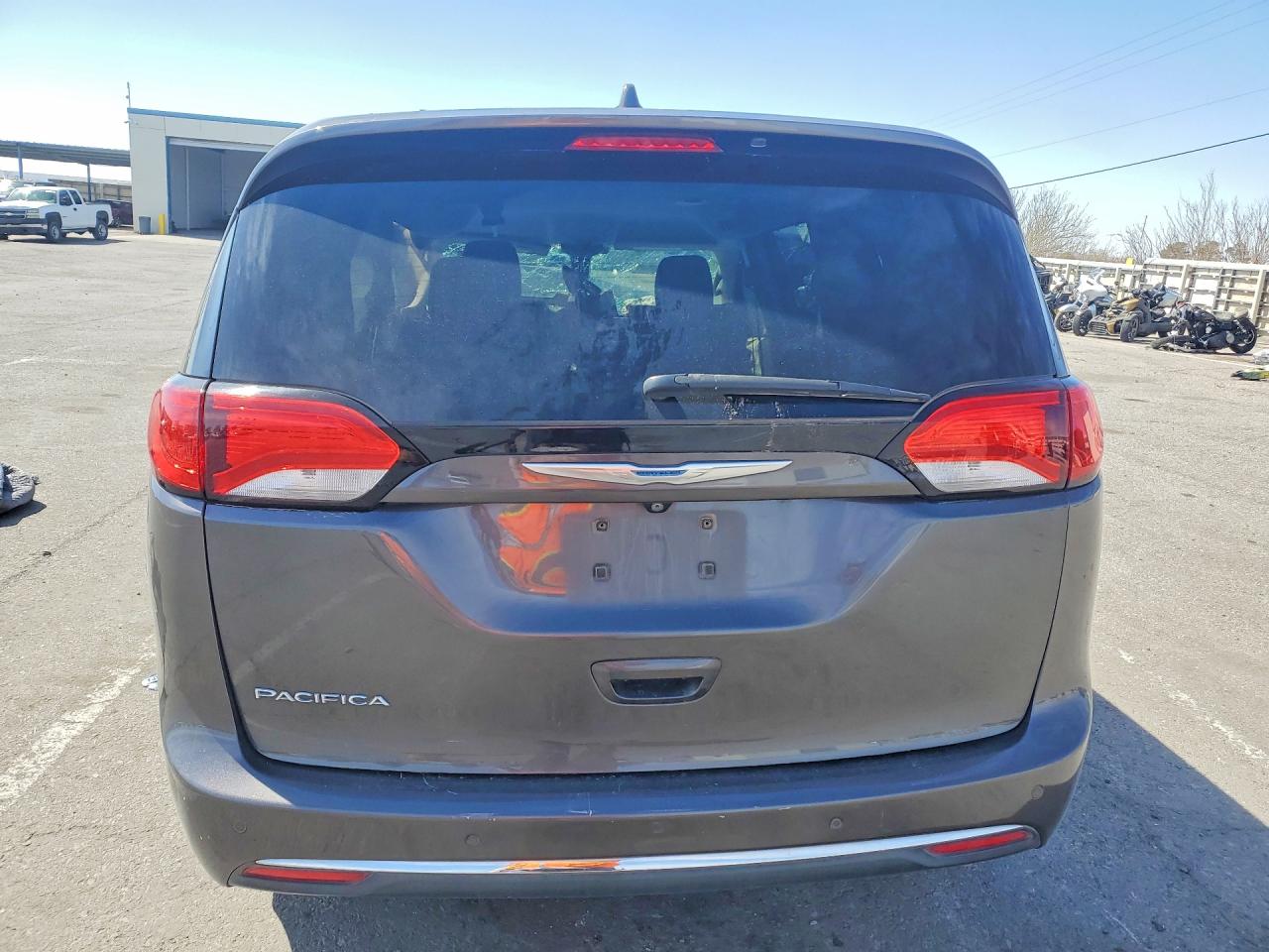2C4RC1BG5HR642665 · 2017 CHRYSLER PACIFICA · 6/13