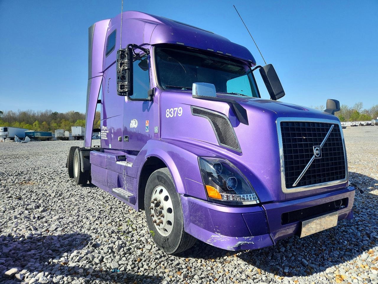 4V4N99EH8FN178379 · 2015 VOLVO VNL