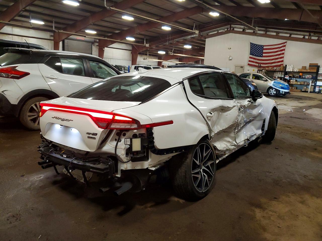 KNAE35LD3N6103391 · 2022 KIA STINGER · 3/13