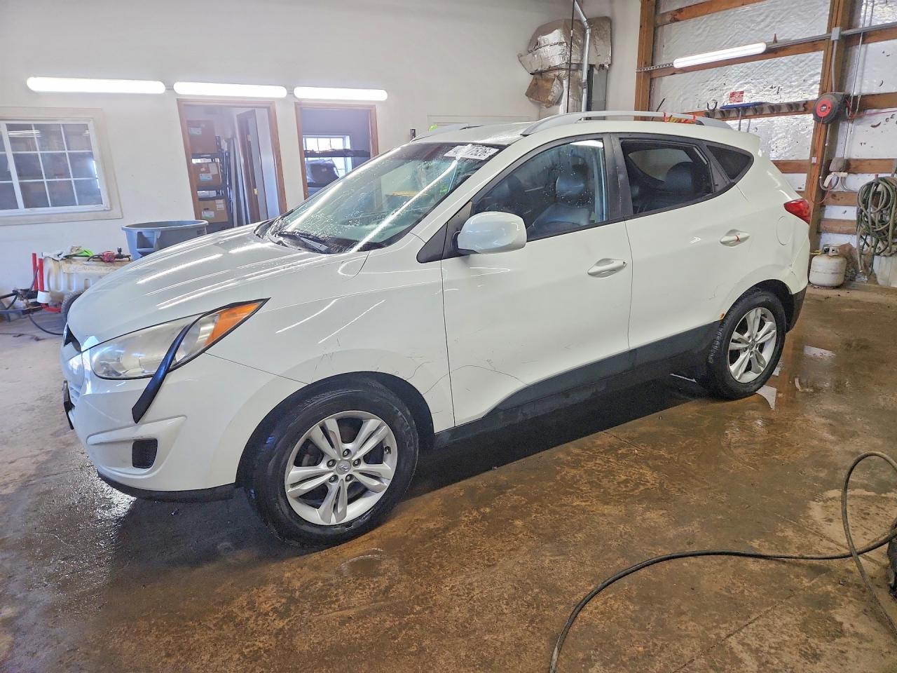 KM8JU3AC0AU111978 · 2010 HYUNDAI TUCSON