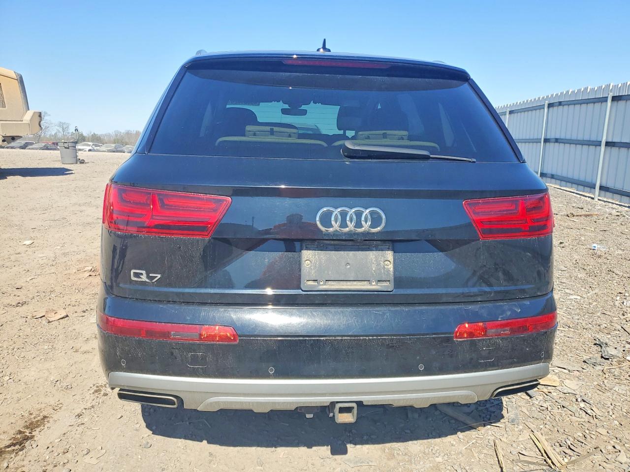 WA1AAAF71KD002373 · 2019 AUDI Q7 · 6/13
