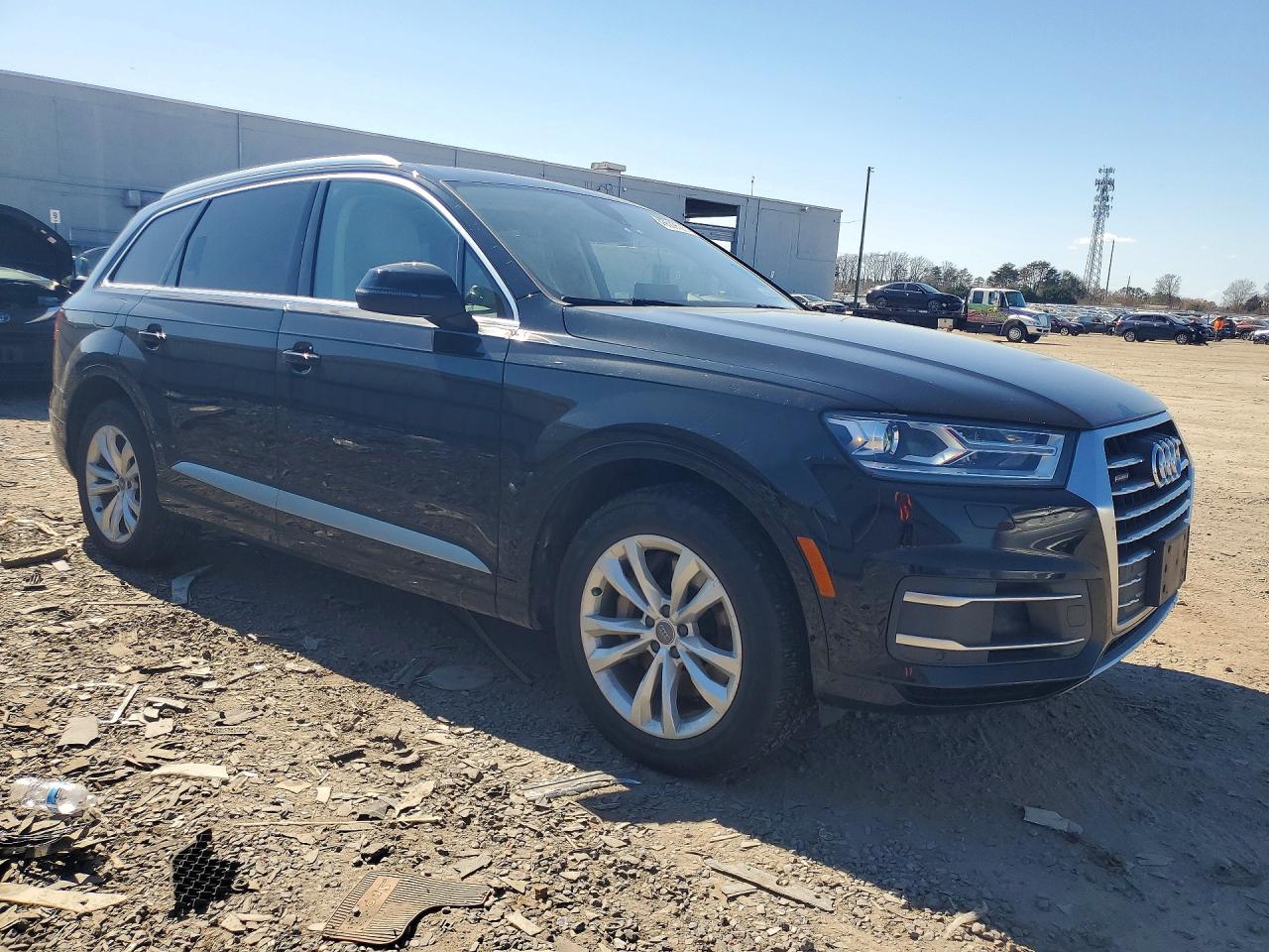 WA1AAAF71KD002373 · 2019 AUDI Q7 · 4/13