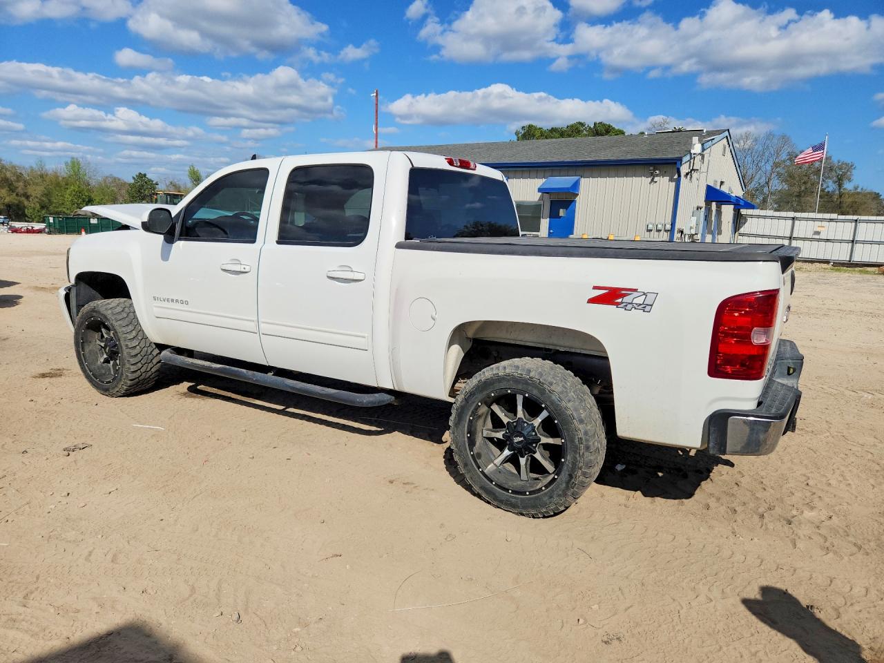 3GCRKTE3XAG176332 · 2010 CHEVROLET SILVERADO · 2/12