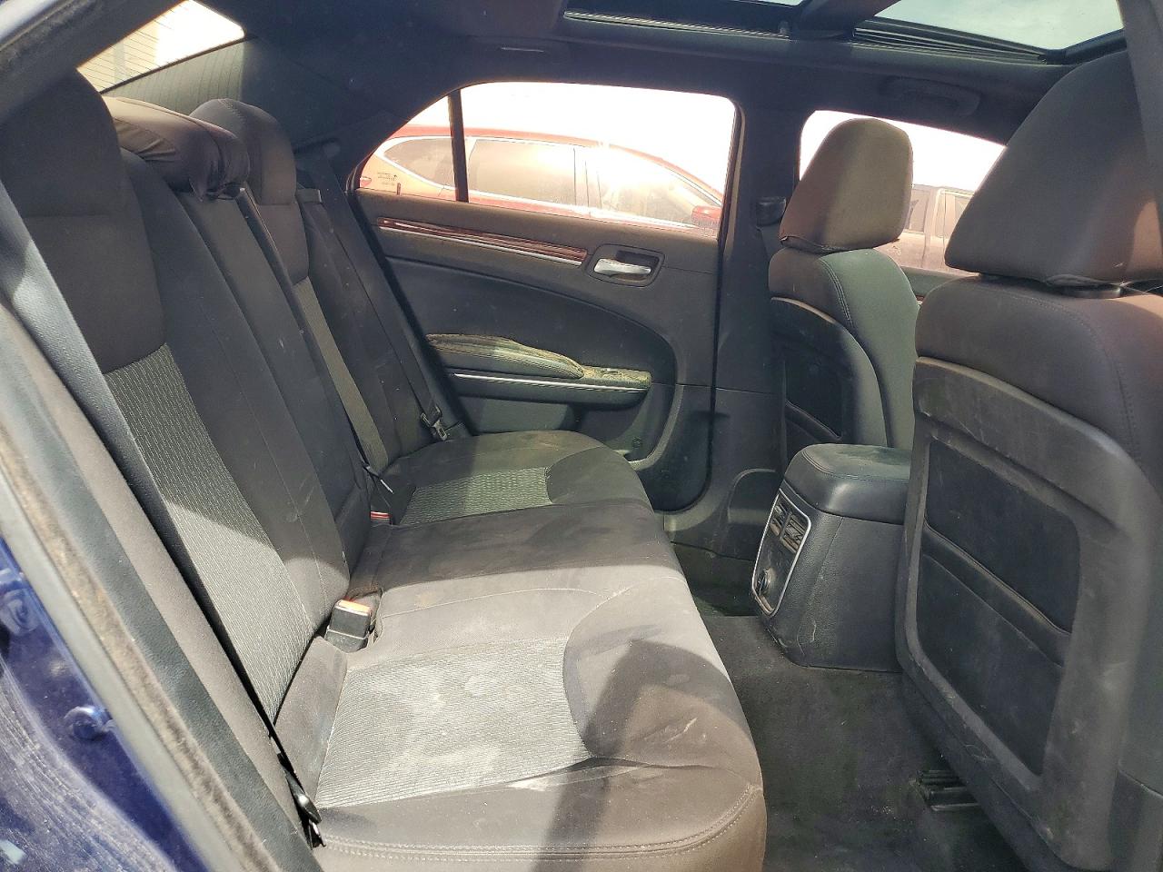 2C3CCAAG8EH361392 · 2014 CHRYSLER 300 · 10/13
