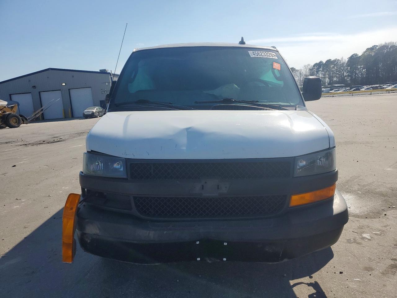 1GCWGAFP3J1339623 · 2018 CHEVROLET EXPRESS G2500 · 5/13